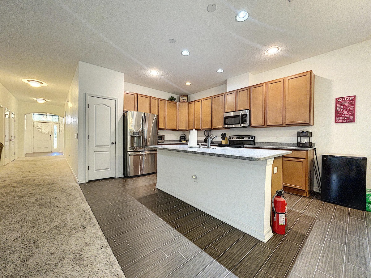 1212 Oakcrest Drive, Brandon, FL 33510 SmartReal