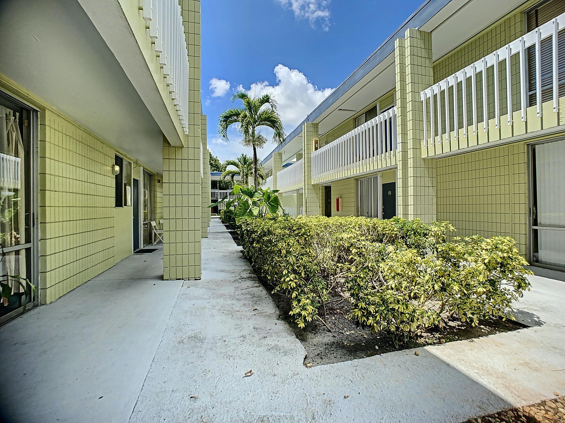 1301 South Howard Avenue, Tampa, FL 33606 SmartReal